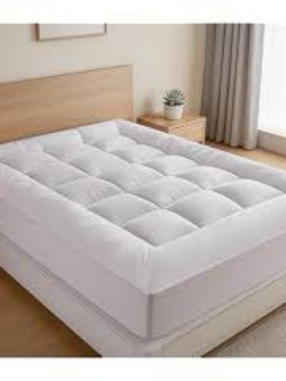 Ultra Plush White Quilted Mattress Topper - Cloud-Like Comfort